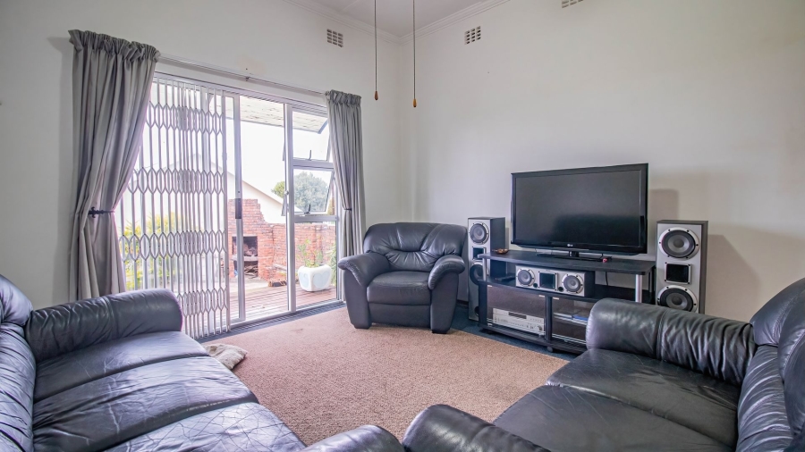 2 Bedroom Property for Sale in Cambridge West Eastern Cape